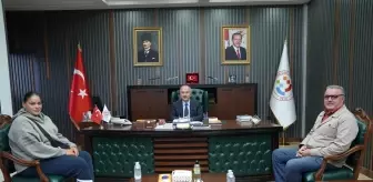 Milli Boksör Havvanur Kethüda, Rektör Aşıkkutlu'yu Ziyaret Etti