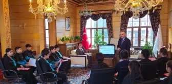 Ortaokul Öğrencilerine Medya Okuryazarlığı Eğitimi