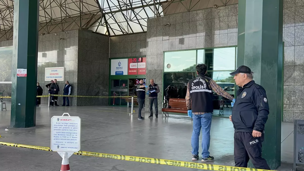 Kocaeli Otobüs Terminali'nde Tabancayla Ateş Açan Şüpheli Vuruldu