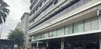 Karşıyaka Bostanlı Pazarında Tekstil Fuarına Tepki