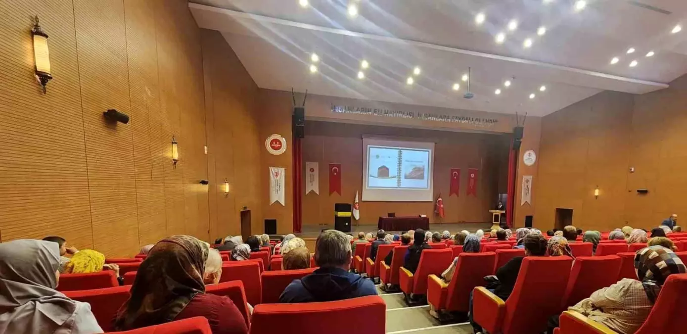 Aydın'da Umre Hazırlık Seminerleri Düzenlendi