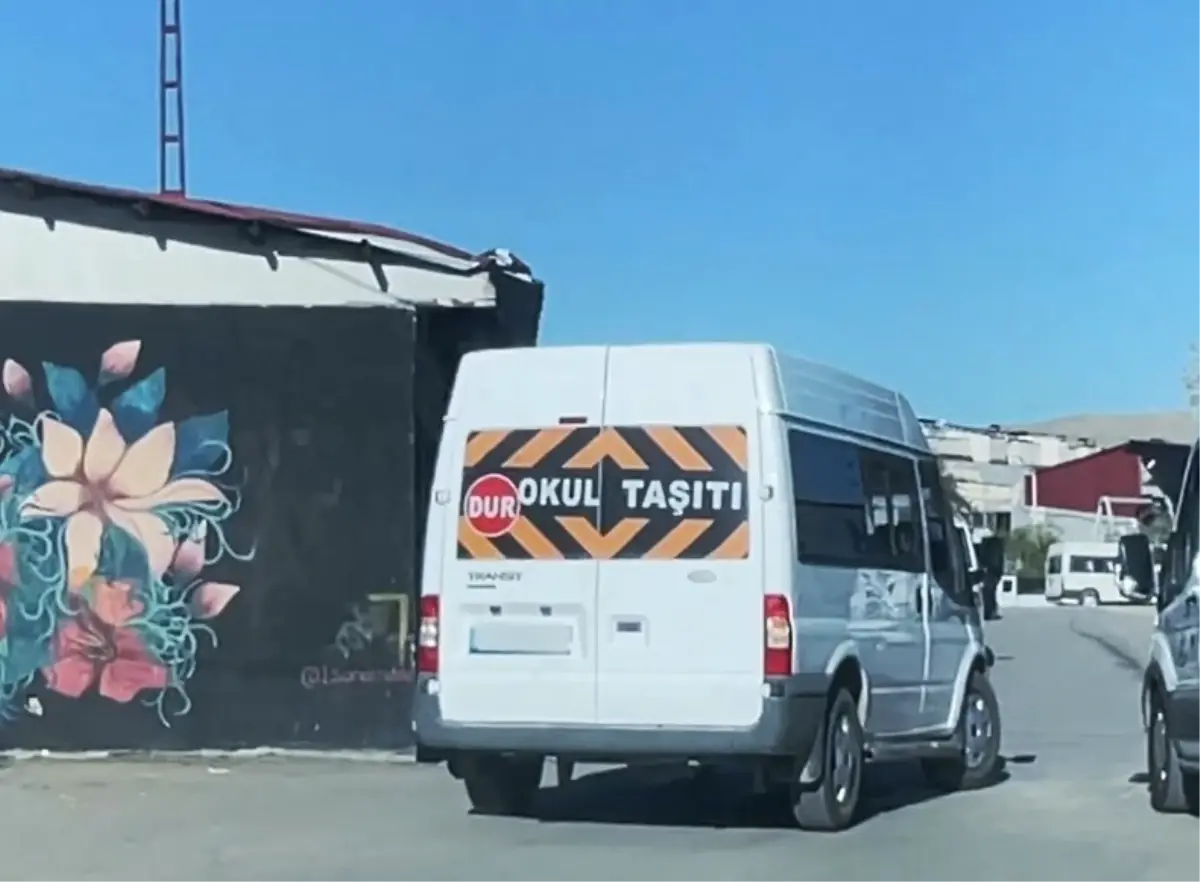 VAN'da 'Okul Taşıtı' Minibüste 35 Kilo Narkotik Madde Ele Geçirildi