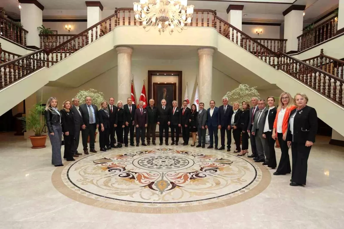 Bursa Valisi Ayyıldız, Muhtarlar Günü'nde Muhtarlarla Bir Araya Geldi