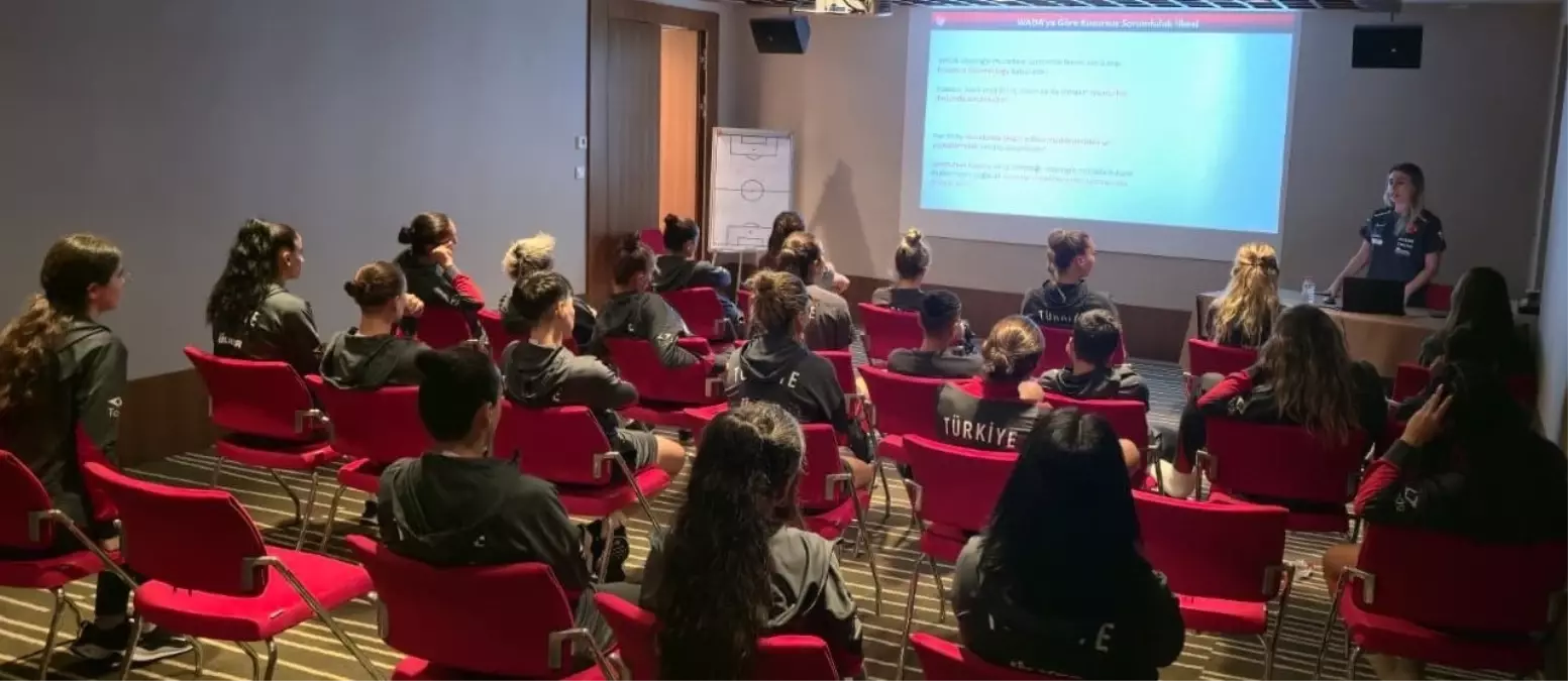 Kadın A Milli Futbol Takımı, Kosova ile Kritil Mücadeleye Hazırlanıyor