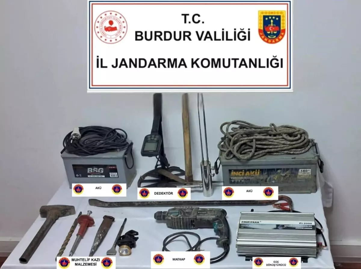 Burdur'da Kaçak Alkol Operasyonu: 7 Gözaltı