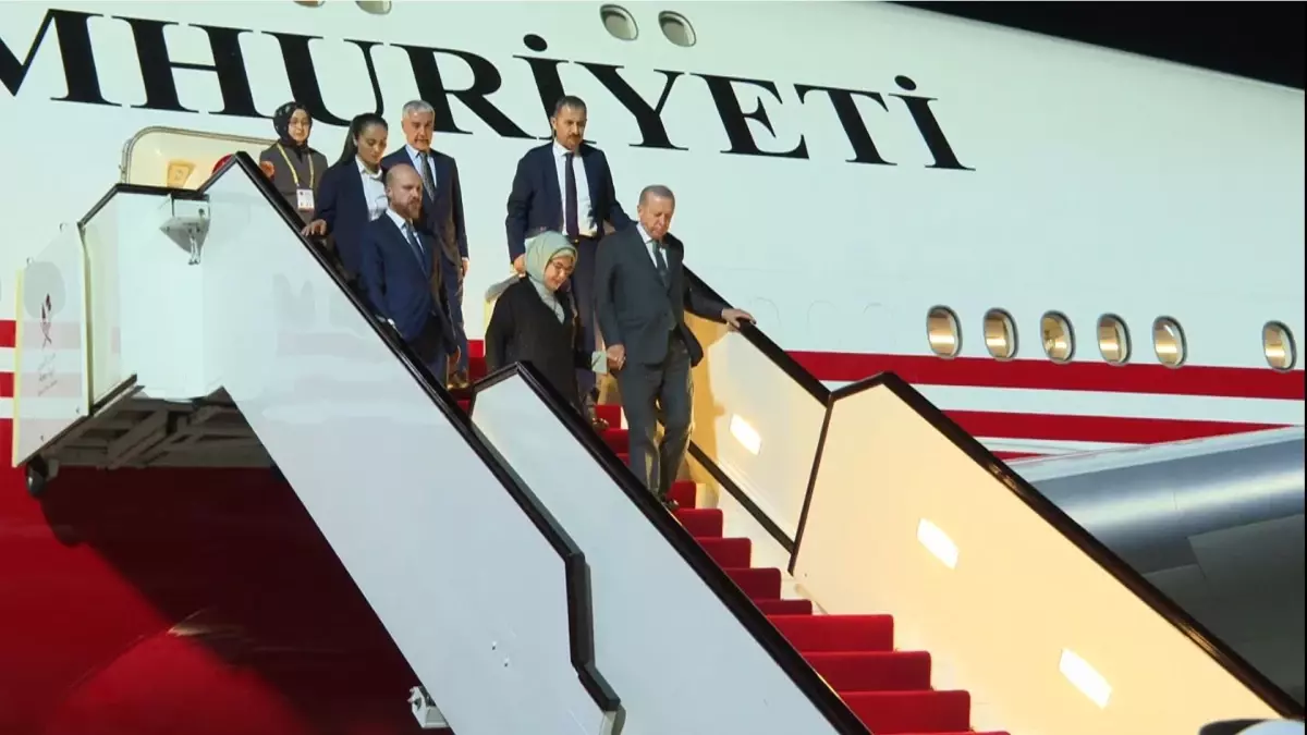 Cumhurbaşkanı Erdoğan, Katar&apos;a resmi ziyaret gerçekleştirdi