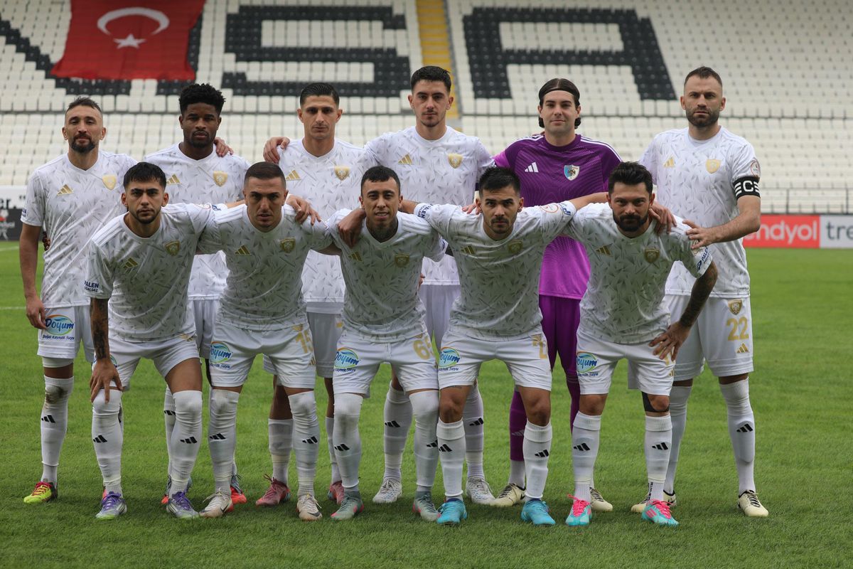 Erzurumspor'un Beraberlik Sorunu: Teknik Direktör Özbalta Açıklamalar Yaptı