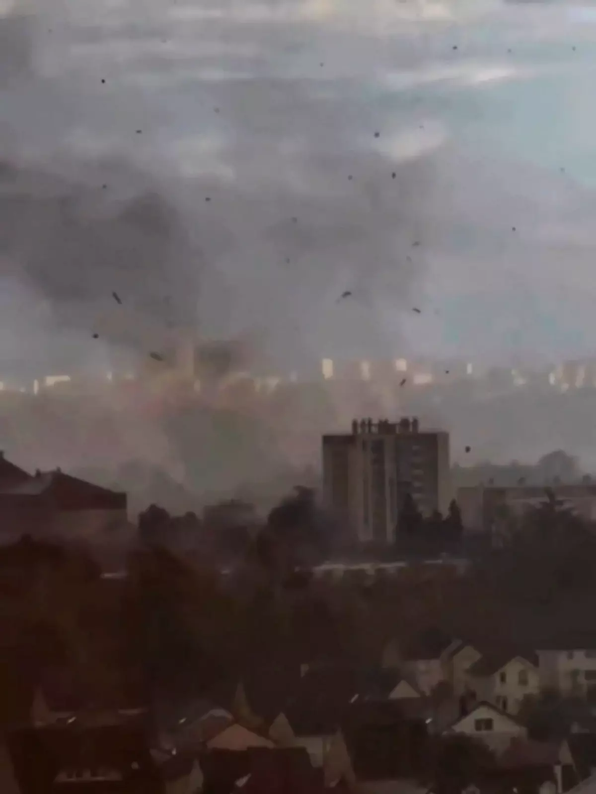 Fransa'da Hortum Faciası: 1 Ölü, 10 Yaralı