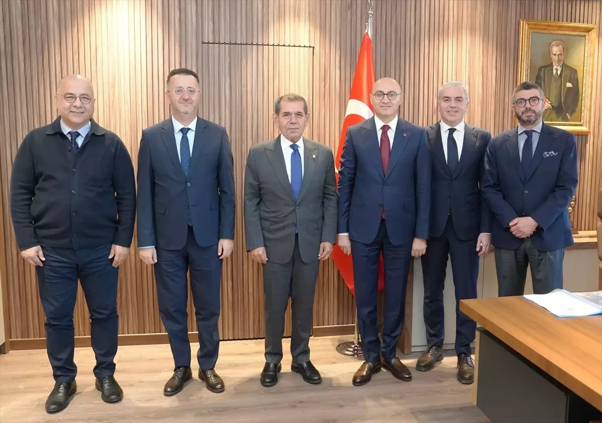 Galatasaray Başkanı Dursun Özbek ve Yönetim Kurulu Üyesi, Başsavcı Duman'ı Ziyaret Etti