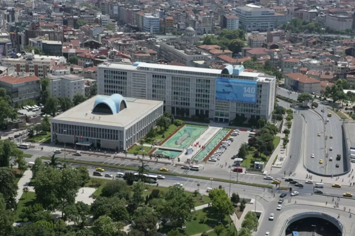 İBB'ye yönelik 'yolsuzluk' soruşturmasında 200'den fazla kişi ifadeye çağrıldı