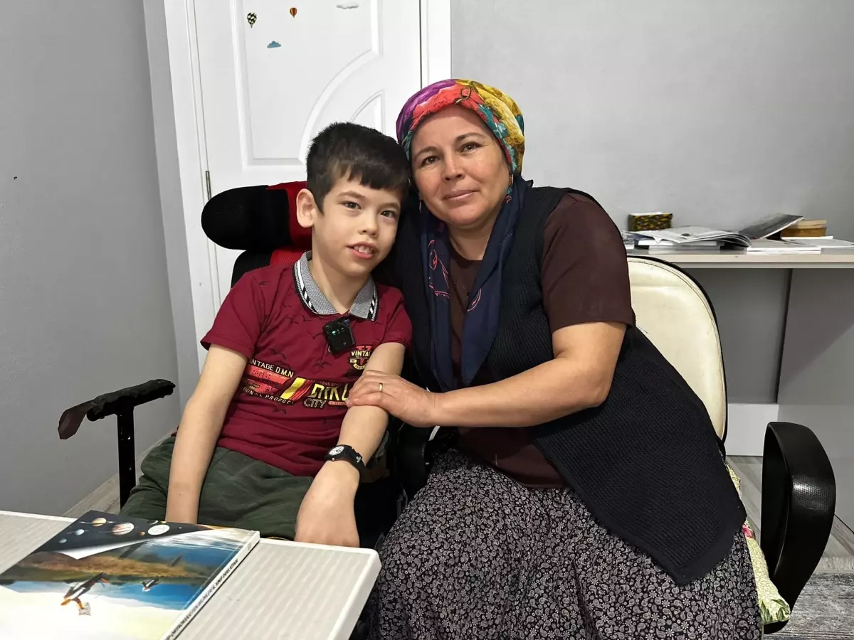 Yürüme ve El Fonksiyonlarını Kaybeden İsmail'in Akülü Sandalye ve Tablet İhtiyacı