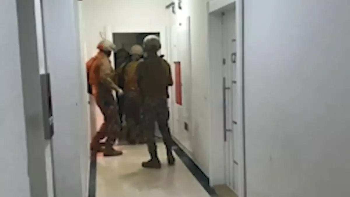 İstanbul'da DEAŞ'a Fon Sağlayan 13 Şüpheli Gözaltına Alındı