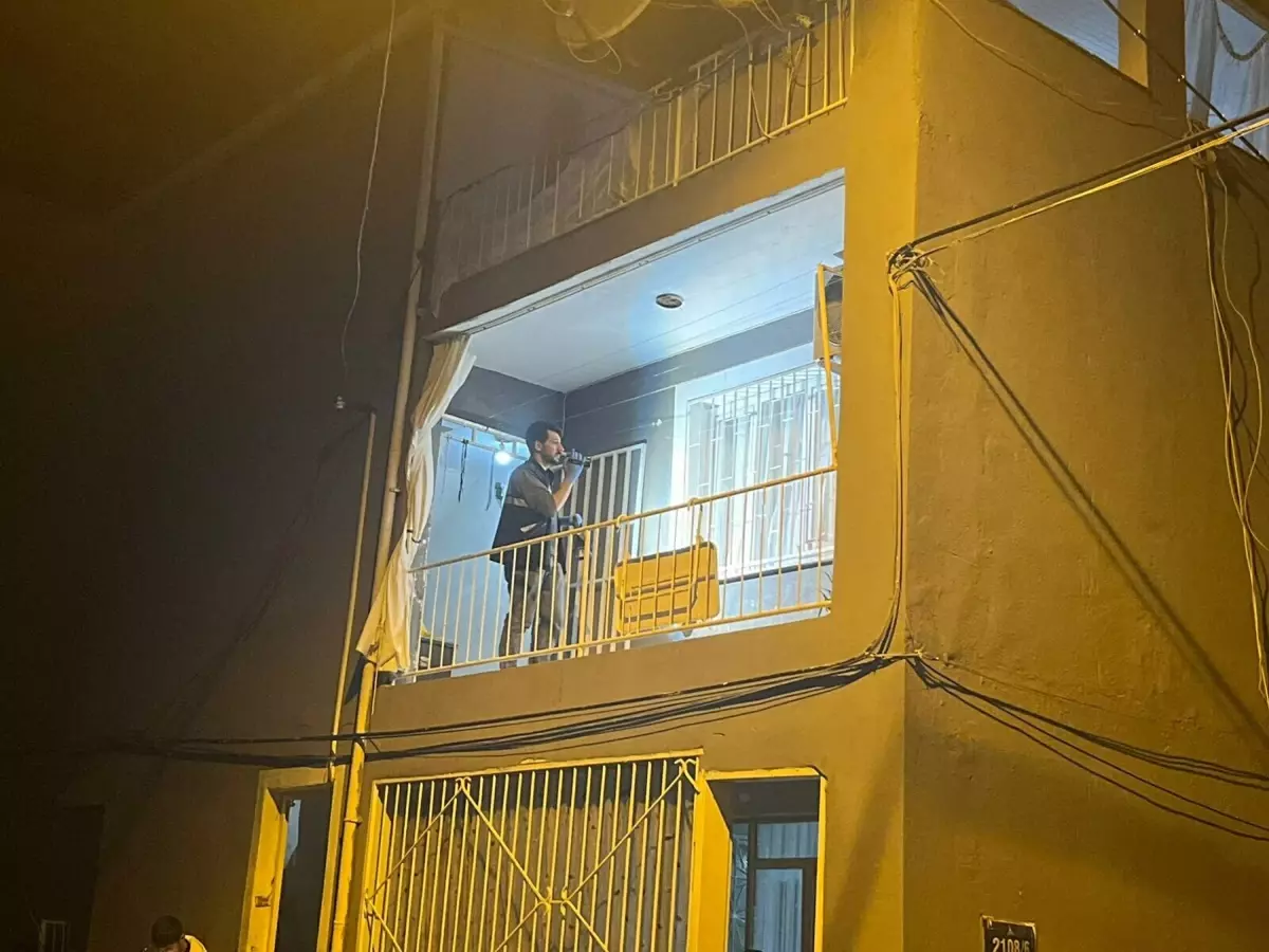 İzmir'de Silahlı Kavga: Bir Yaralı, Dört Gözaltı