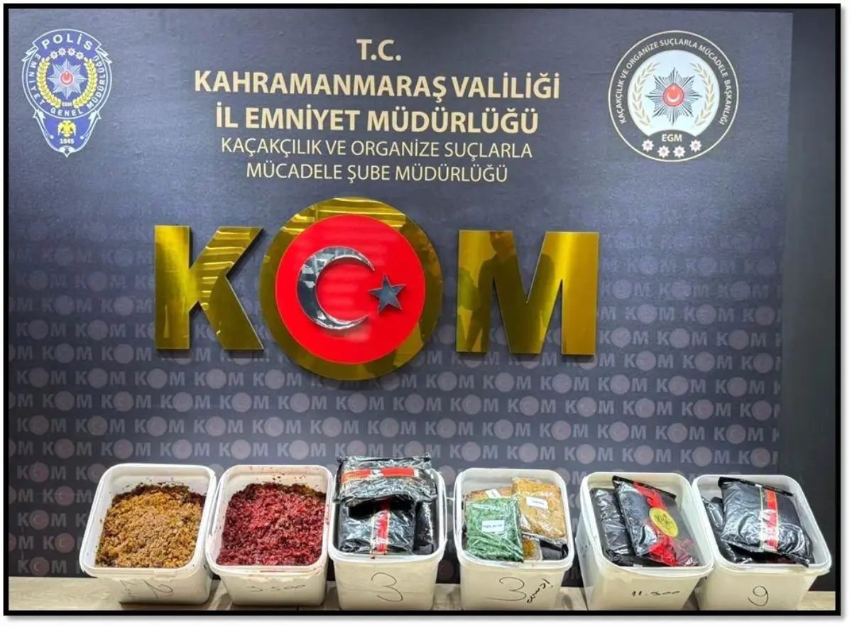 Kahramanmaraş'ta Kaçakçılık Operasyonu: 75 Kilogram Nargile Tütünü ve 23 Cep Telefonu Ele Geçirildi