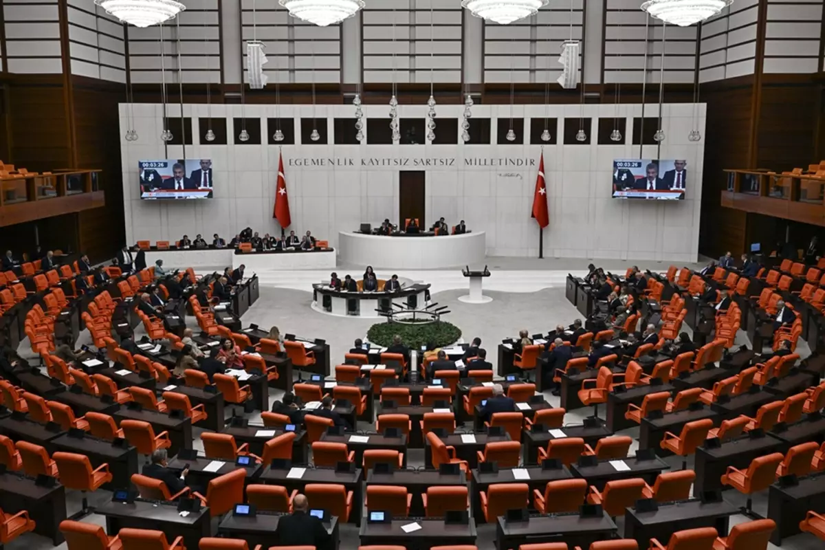 Lübnan tezkeresi TBMM'de kabul edildi