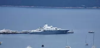 Bodrum'da Dünyanın En Büyük Yatlarından Radiant'a Yakıt İkmal Edildi