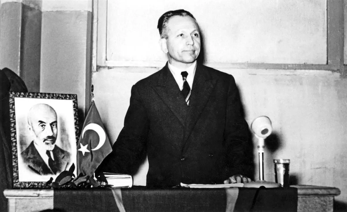 Nurettin Topçu için 50. Vefat Yıl Dönümünde Uluslararası Bilgi Şöleni Düzenlenecek