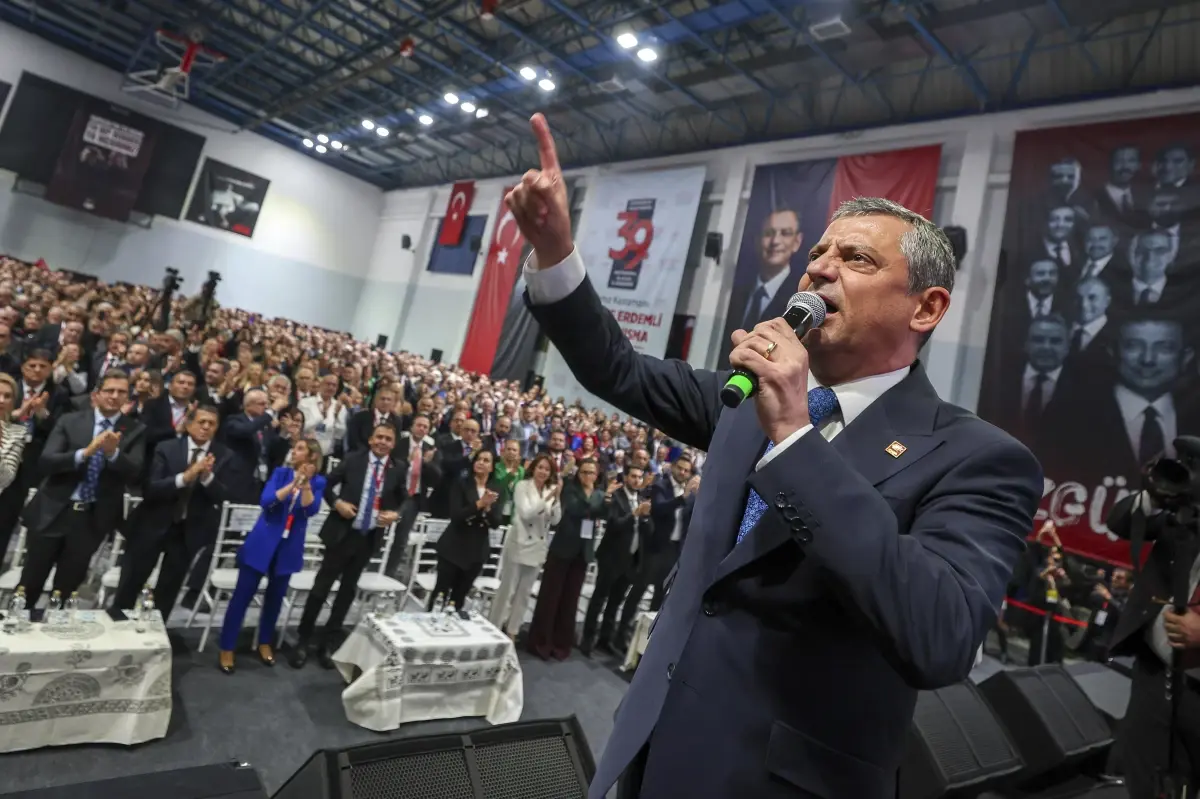 Özgür Özel: Sırf bizi çıldırtmak için dört teğmeni ordudan ihraç ediyorlar