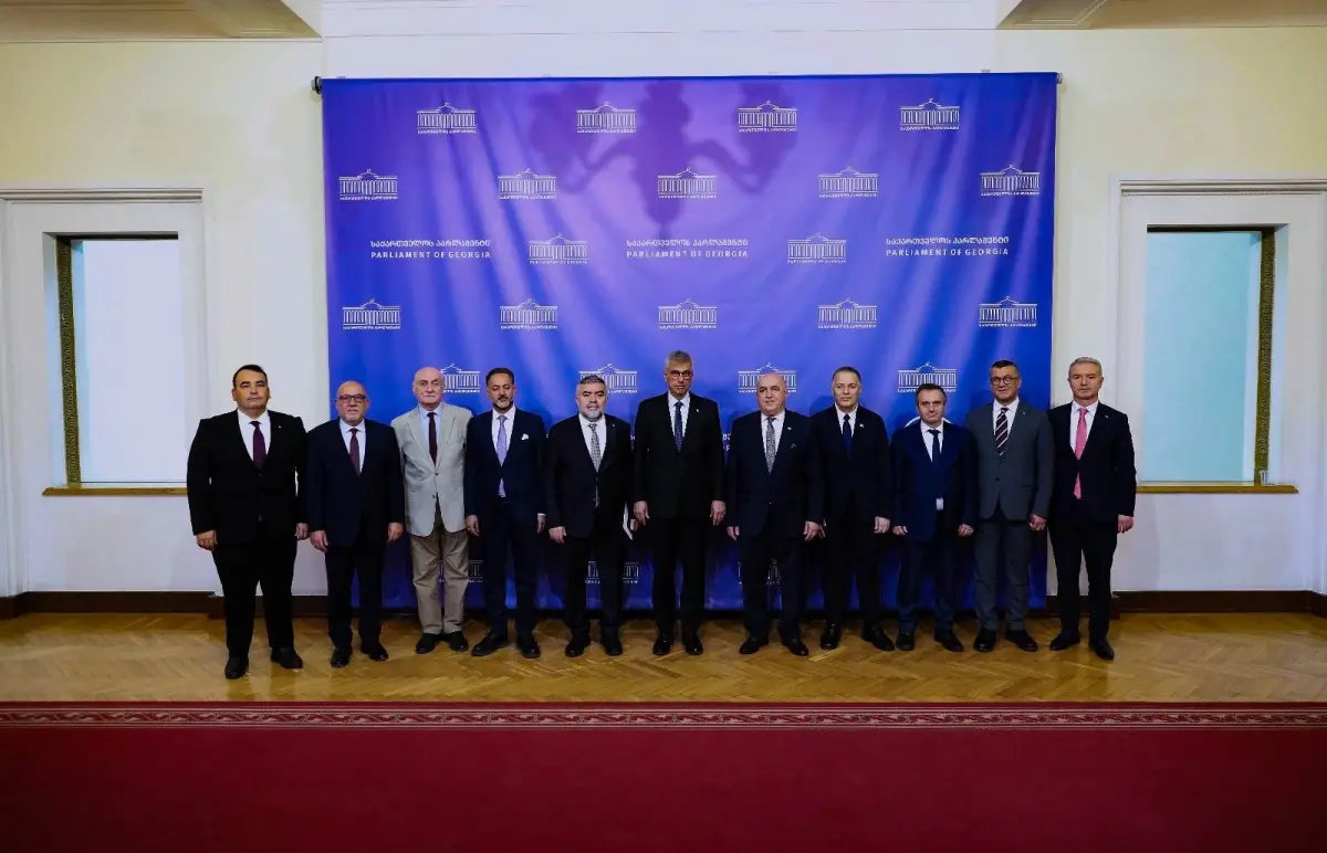 Türkiye ve Gürcistan Sağlık Alanında İş Birliği İçin Anlaşma İmzaladı