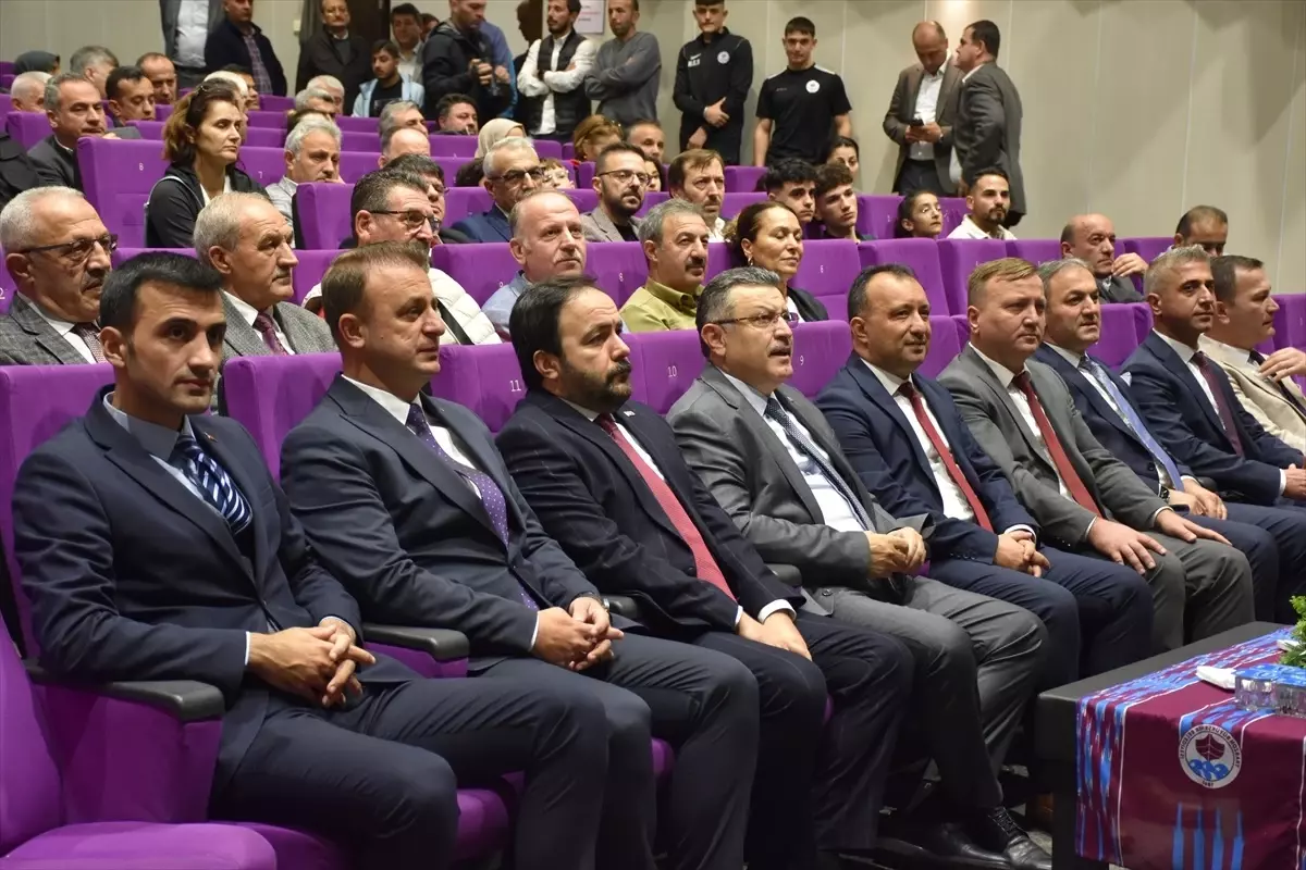 Trabzon'da 482 Okula Spor Malzemesi ve Oyun Seti Dağıtıldı