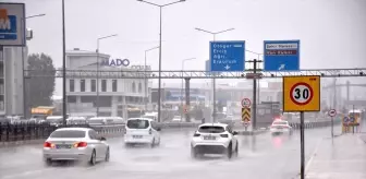 Van'da Sağanak Yağış Hayatı Olumsuz Etkiledi