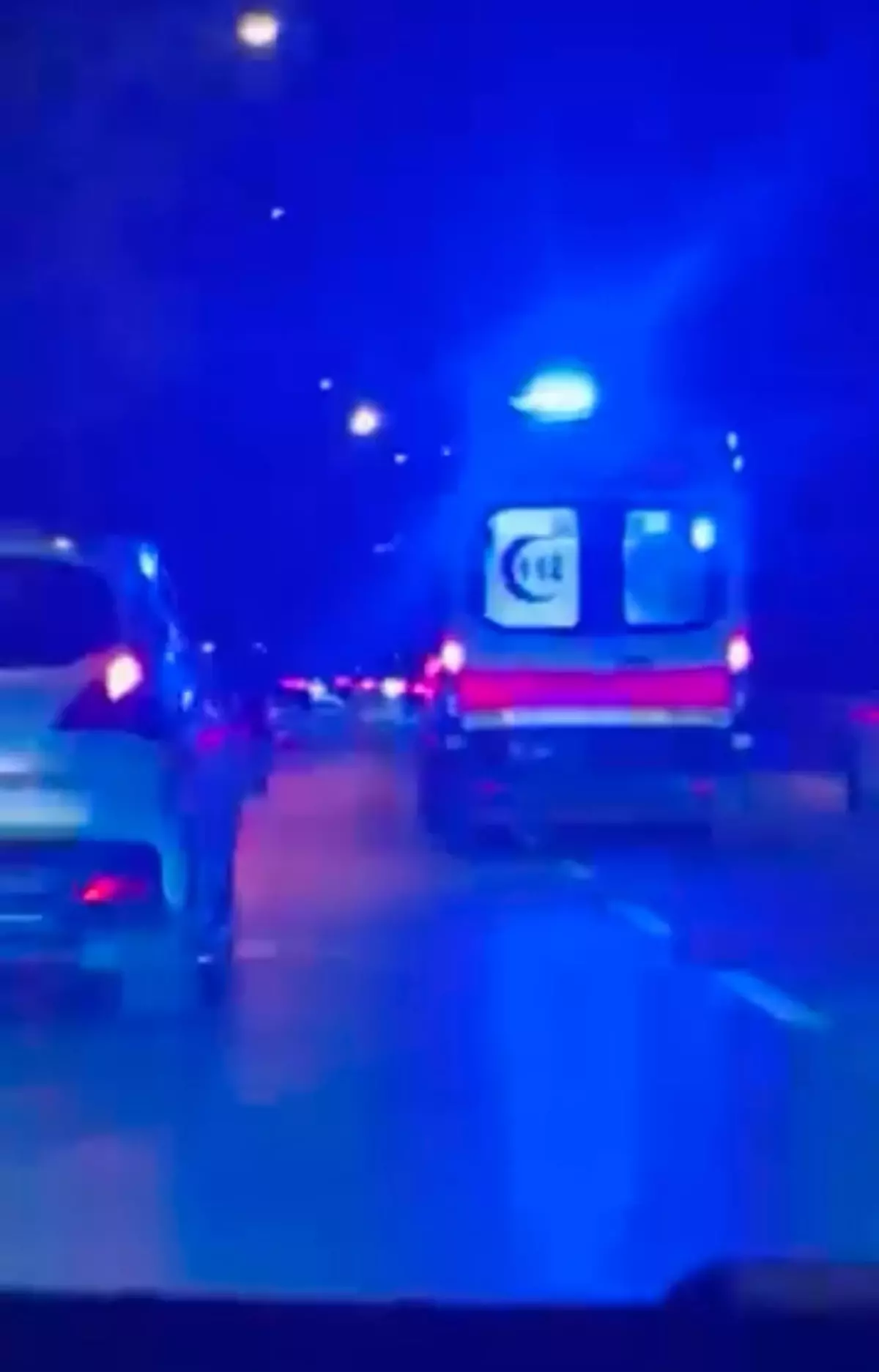 Bursa'da Sürücülerden Ambulansa Destek: Fermuar Sistemi Oluşturdular