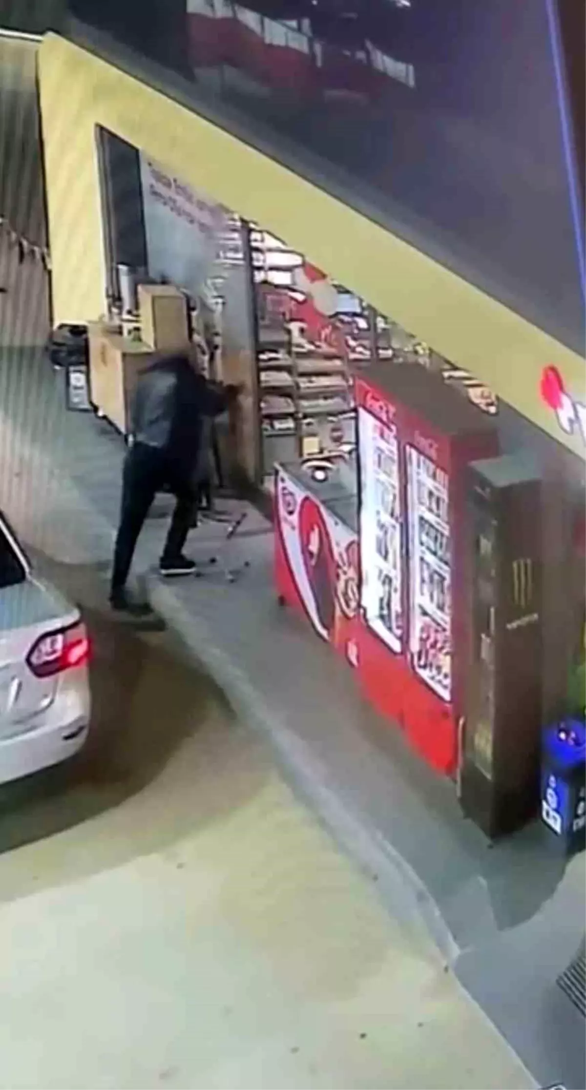 Mardin'de Jean Capıyı Fark Edemeyen Kişinin Komik Kazası