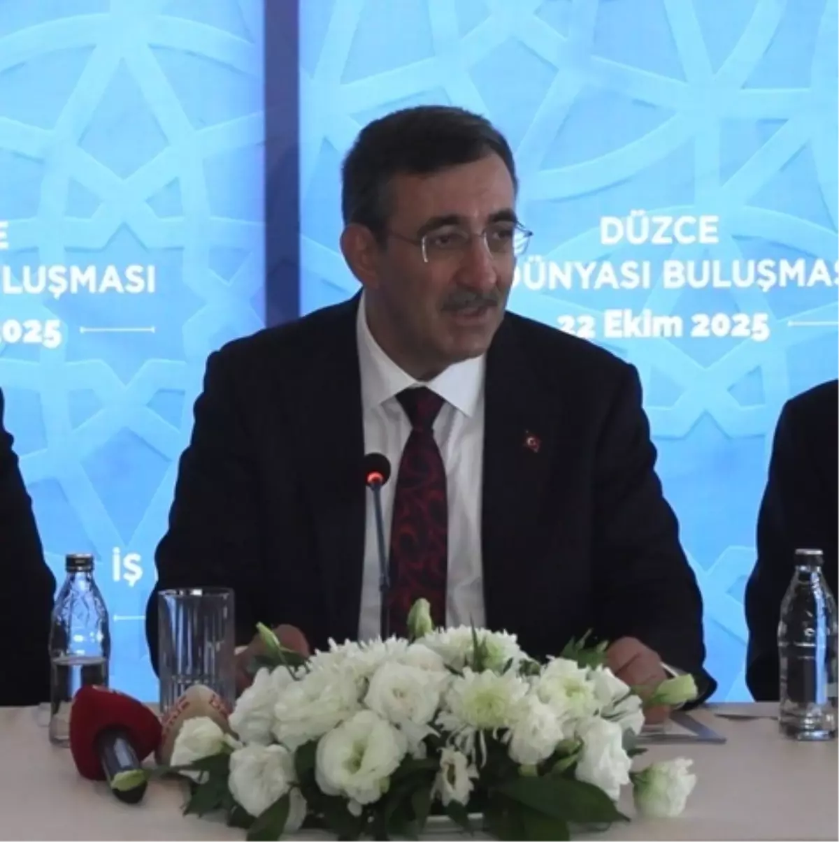 Cevdet Yılmaz: Kampüslerin etrafına zihinsel duvarlar örmeyelim (2)