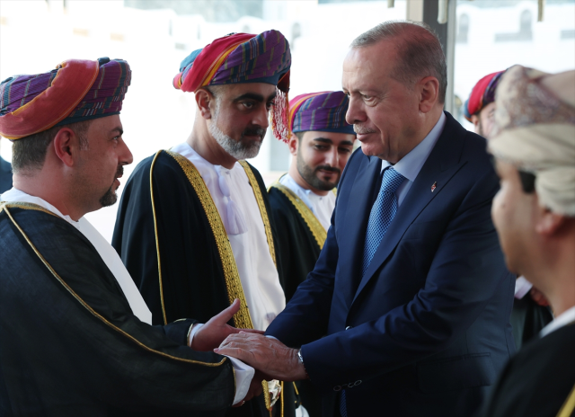 A grand welcome for President Erdoğan in Oman! F-16s took off one after another