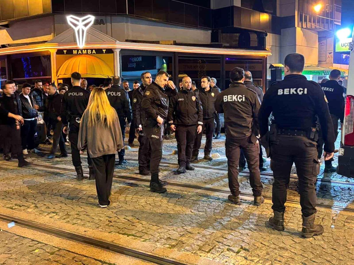 Kocaeli'de Alkollü Mekanda Silahlı Kavga: 2 Yaralı