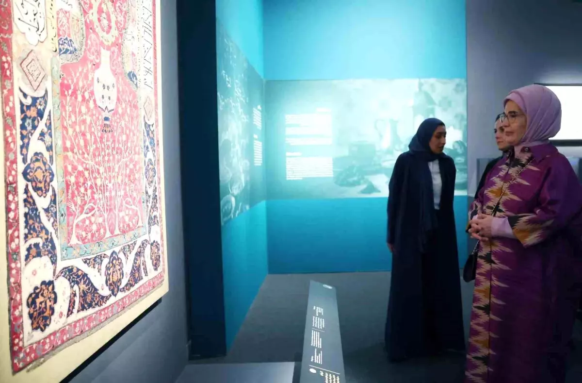 Emine Erdoğan, Katar'da İslam Eserleri Müzesi'ni ziyaret etti