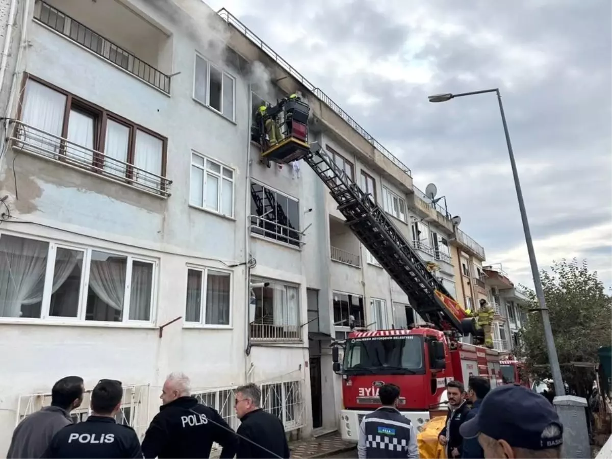 Erdek'te Apartman Yangını: 1 Kişi Dumandan Etkilendi