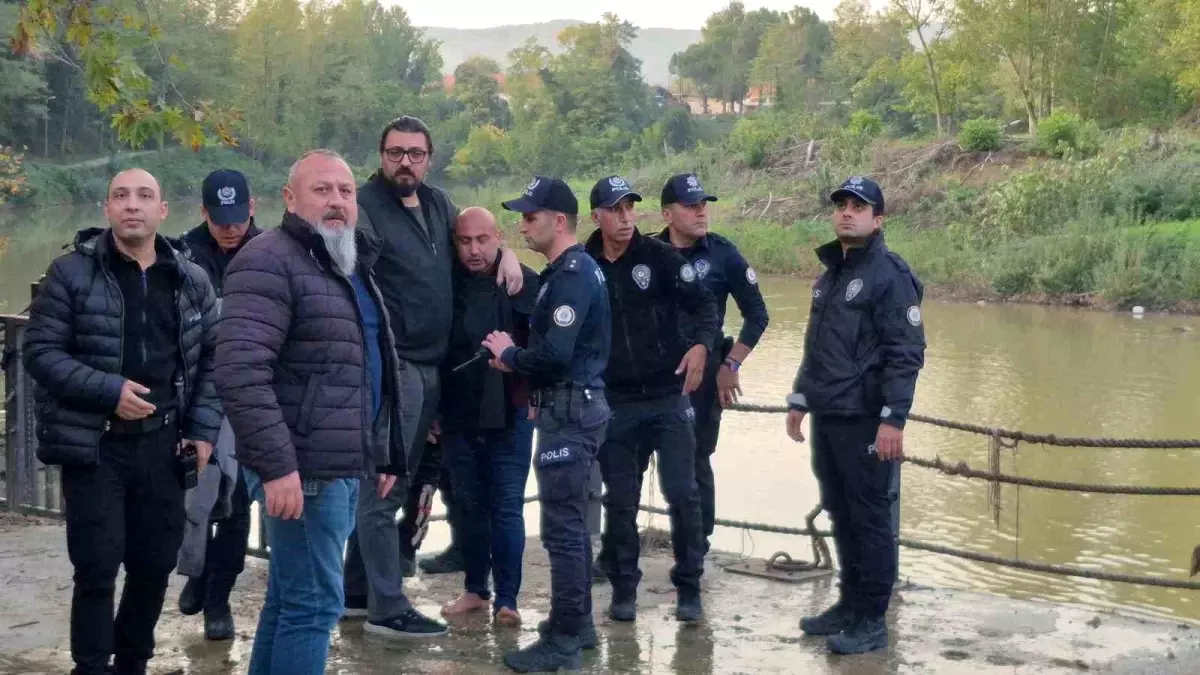 Bartın'da Eşiyle Tartışan Şahıs Irmağa Atladı
