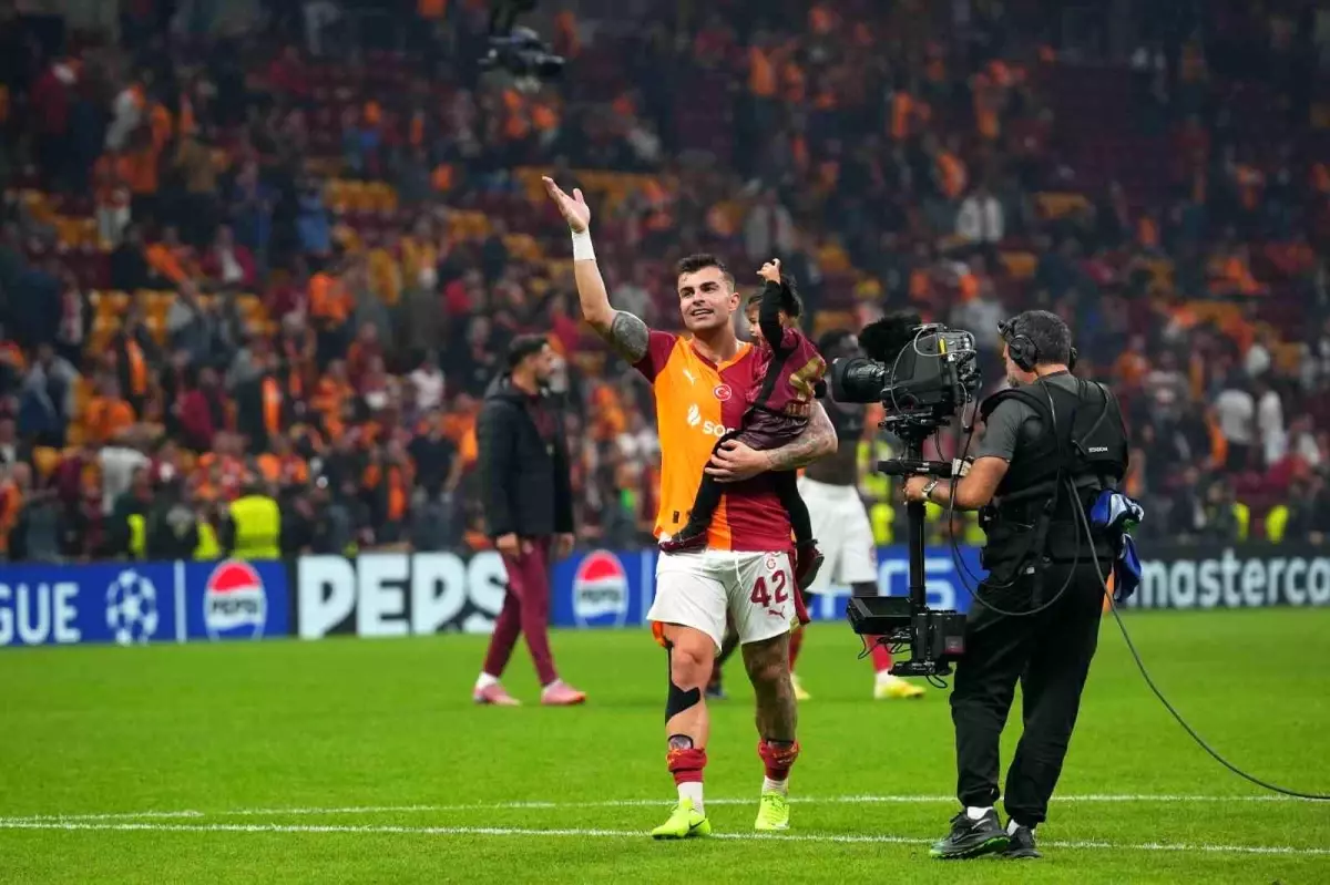 Galatasaray, Bodo/Glimt Galibiyetini Taraftarıyla Kutladı