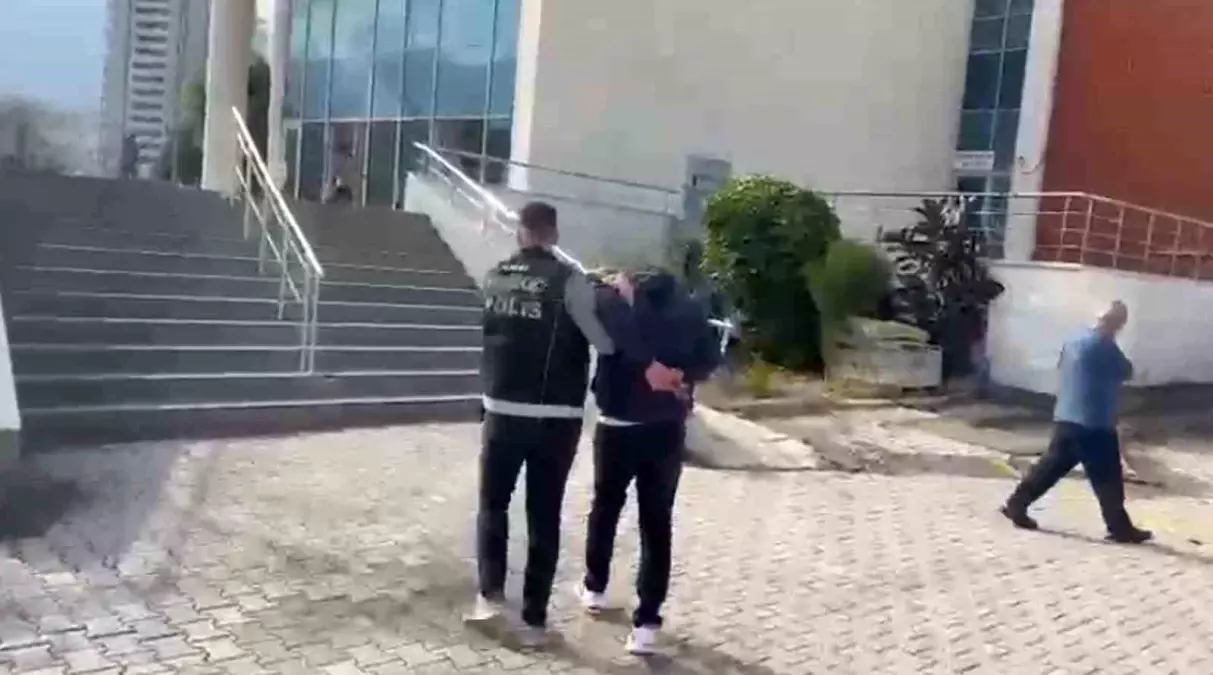 Hatay'da Uyuşturucu Ticareti Yapan Şahıs Yakalandı