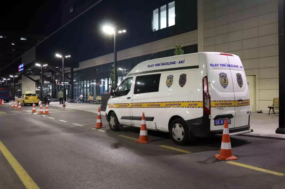 İzmir'de Dünürler Arasında Bıçaklı Kavga: 1 Yaralı, 3 Gözaltı