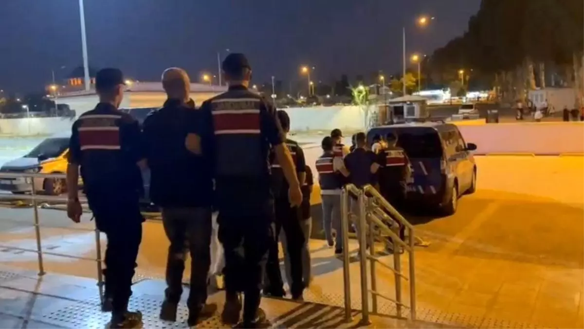 Adana'da Kaçak Makaron Operasyonu: 4 Milyon Makaron Ele Geçirildi