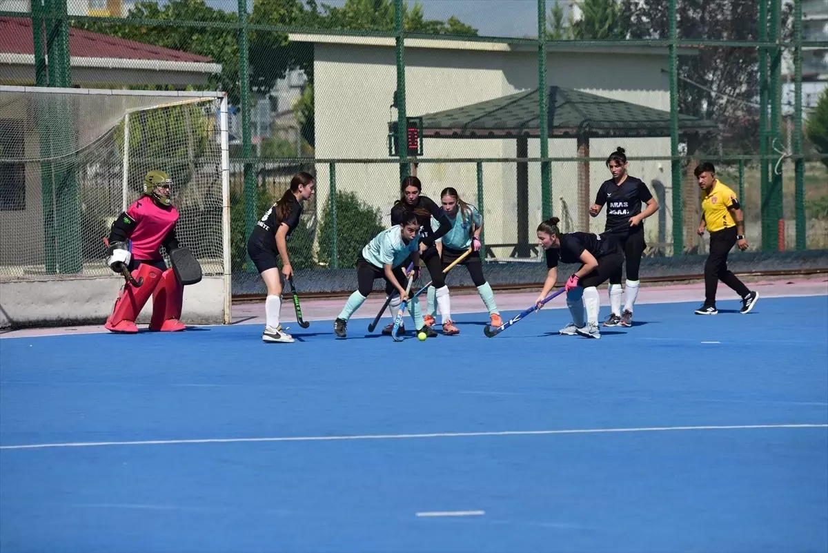 Kadınlar Açık Alan Hokey Süper Ligi Osmaniye'de Başladı