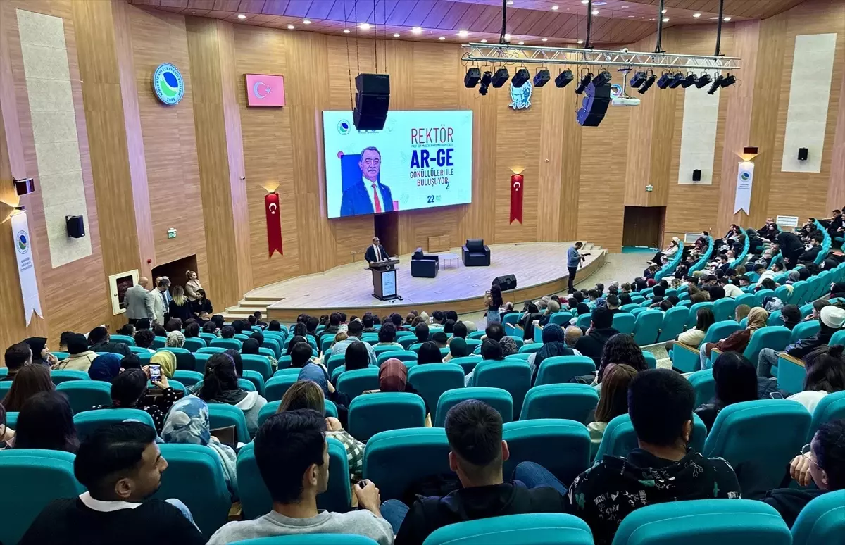 KAEÜ Rektörü Karahocagil, AR-GE Gönüllüleriyle Buluştu