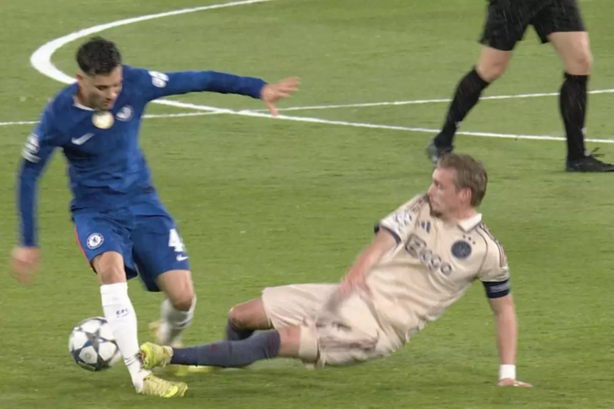 Kırmızı kart gördü! Ajax'ın yıldızı Galatasaray maçında forma giyemeyecek