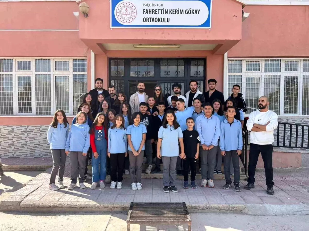 Eskişehir'de Öğrencilere Ücretsiz Tıraş Hizmeti Sağlandı