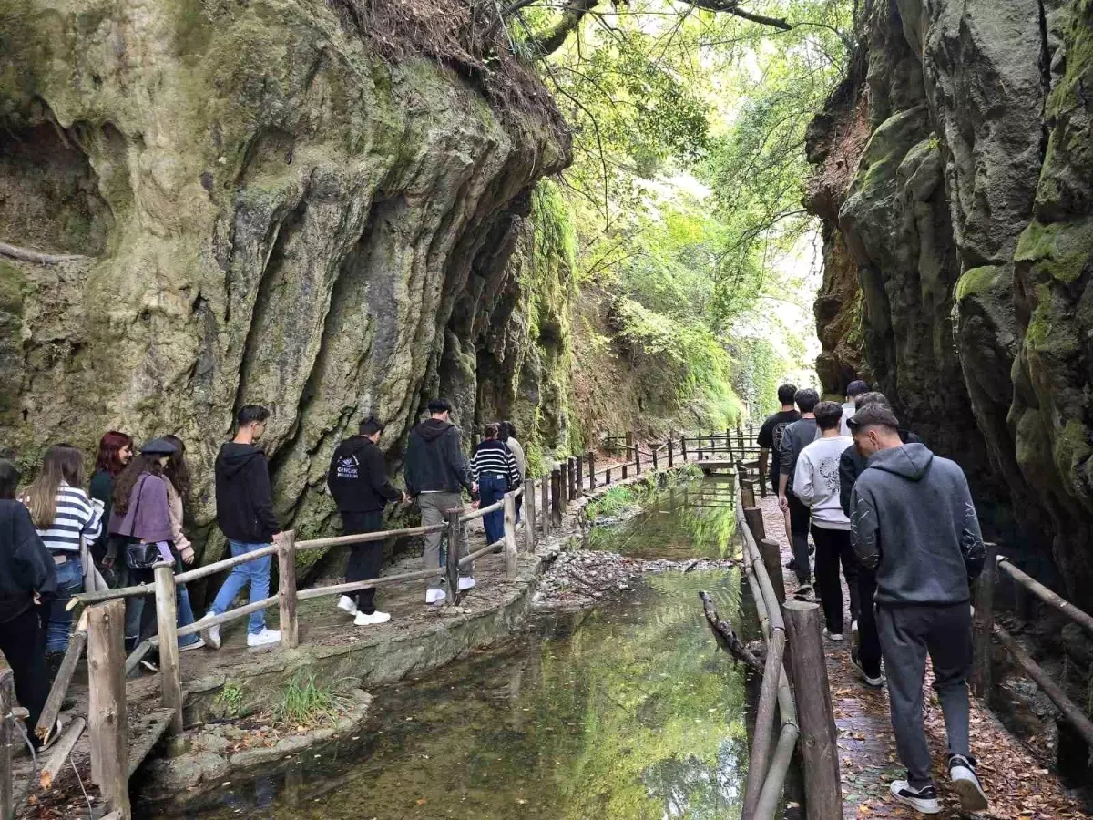 Gençler Çevre Bilincini Güçlendirmek İçin Bir Araya Geldi