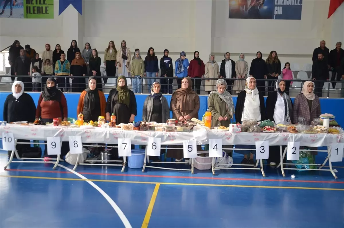 Muş'ta Kadın Çiftçiler Arasında 'En İyi Peynir Yarışması' Düzenlendi