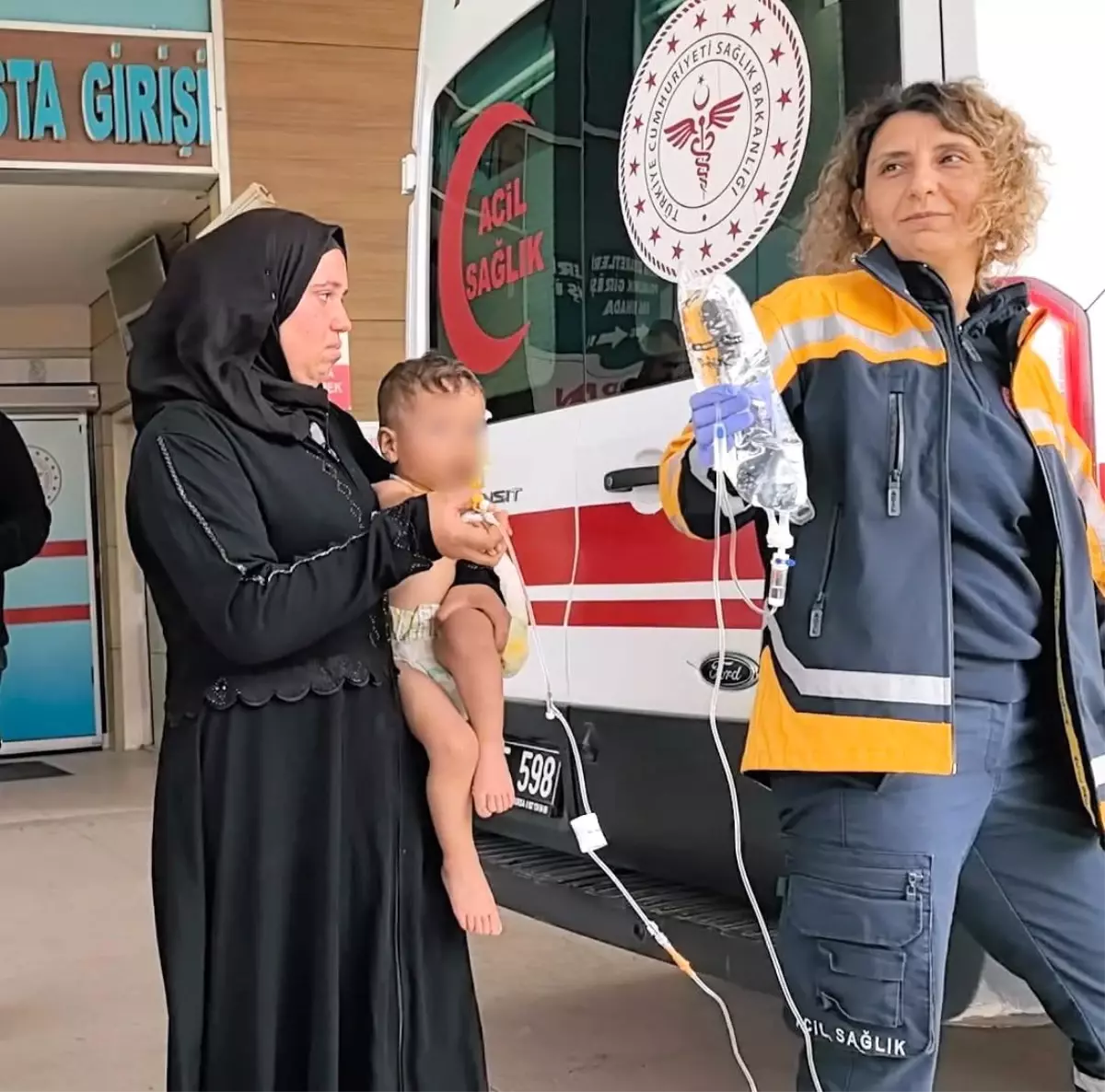 İnegöl'de Bahçede Yanan Ateşe Düşen 1.5 Yaşındaki Çocuk Ağır Yaralandı