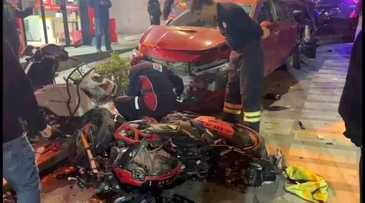 Tekirdağ'da Zincirleme Trafik Kazası: 2 Yaralı