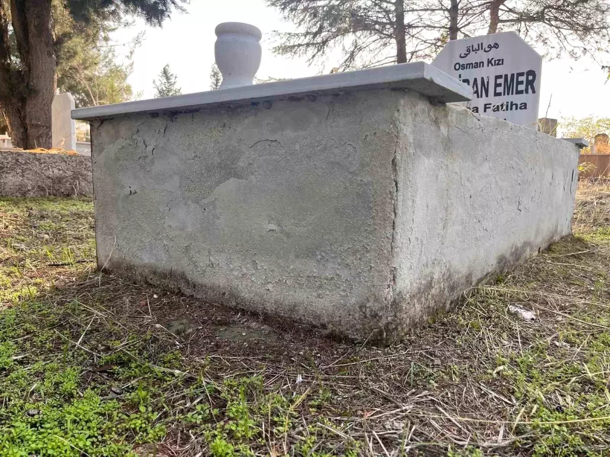 Tekirdağ'da Mezarlıktan Çalınan Kabir Mermerleri Ev Bahçesinde Bulundu