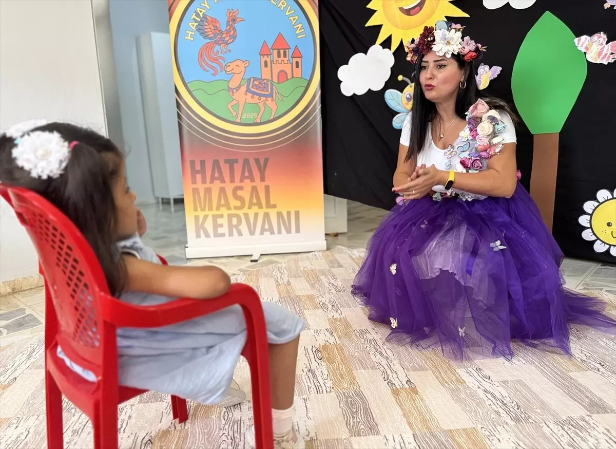 Depremzede Çocuklara Tiyatro ile Neşe Aşılıyor