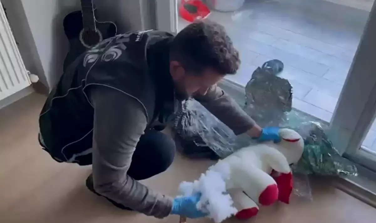 Samsun'da Oyuncak Ayı İçine Gizlenmiş 150 Gram Kokain Ele Geçirildi