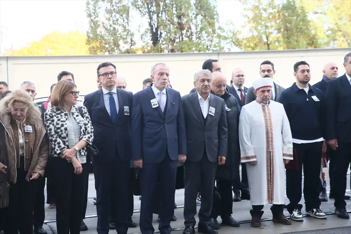 Viyana'da Ermeni teröristlerce şehit edilen Büyükelçi Tunalıgil anıldı
