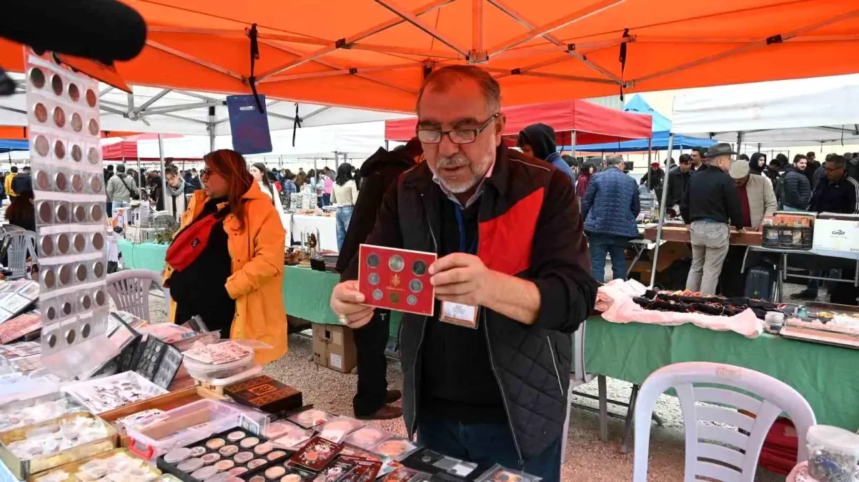 Eskişehir Antika Pazarında Para Koleksiyonculuğuna İlgi Artıyor